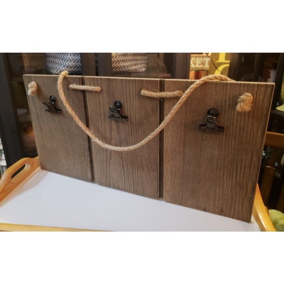 Lane Furniture Farmhiuse Wall Plaque With Hooks And Rope Hanger - Picture 1 of 3